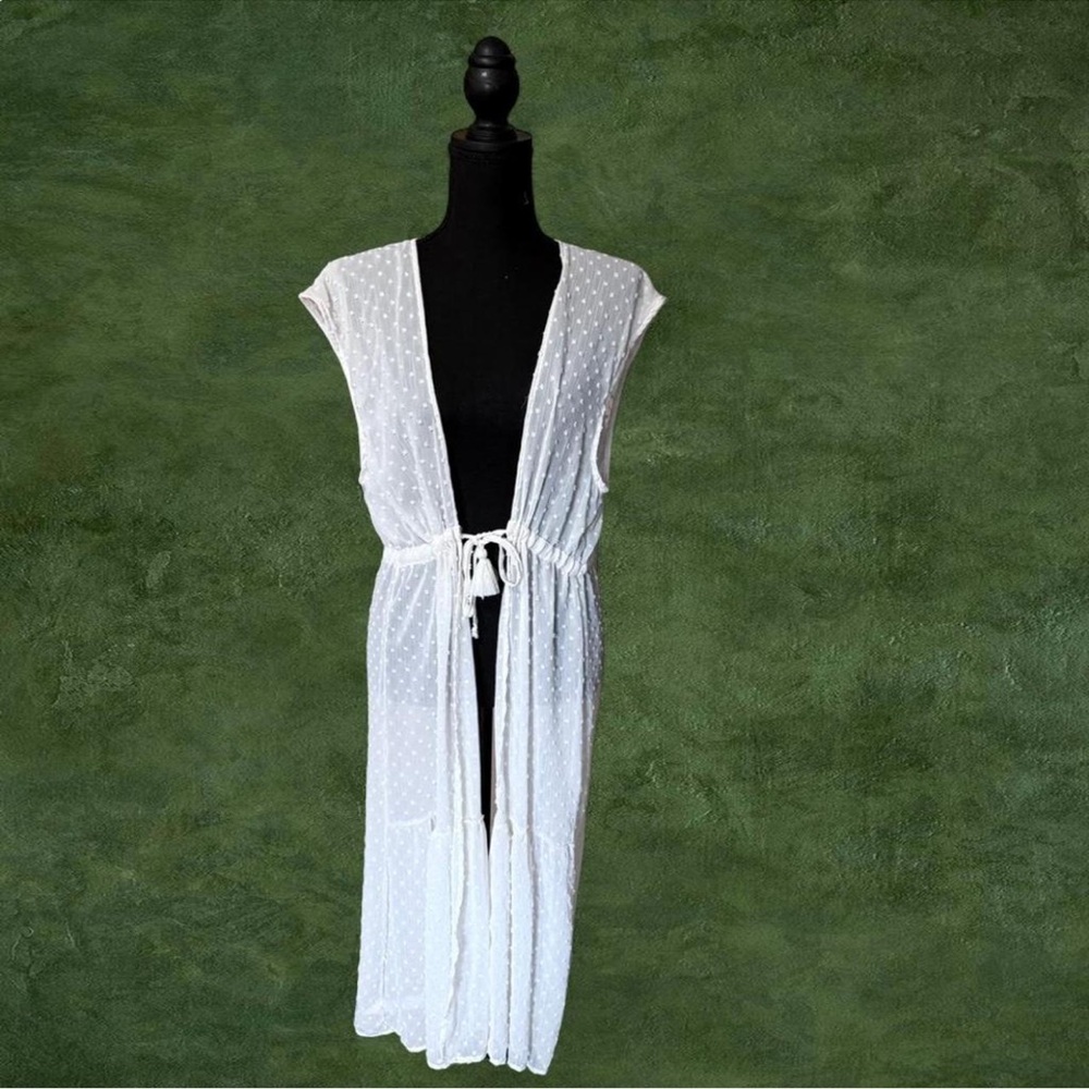 LC Lauren Conrad White Textured Cover-Up